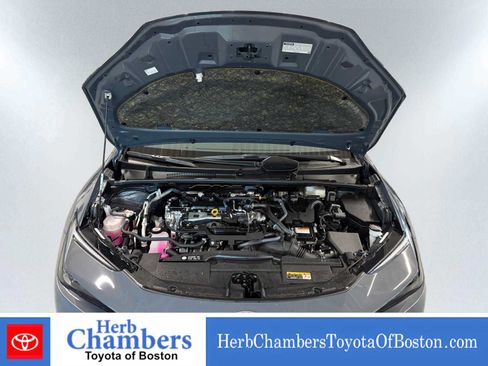 Used 2025 Toyota Prius XLE AWD/4WD image 7