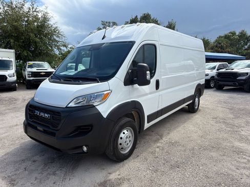Used 2025 RAM ProMaster 2500 w/ Convenience Group FWD image 1
