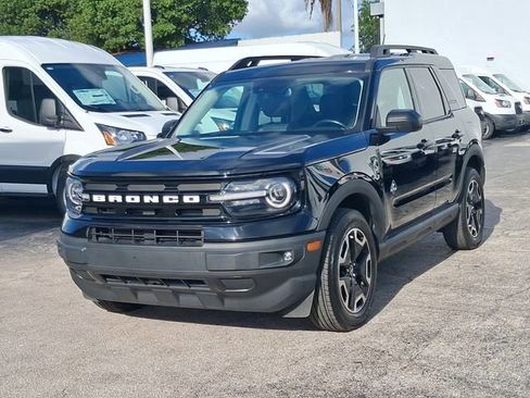 Used 2023 Ford Bronco Sport Outer Banks w/ Tech Package AWD/4WD image 2