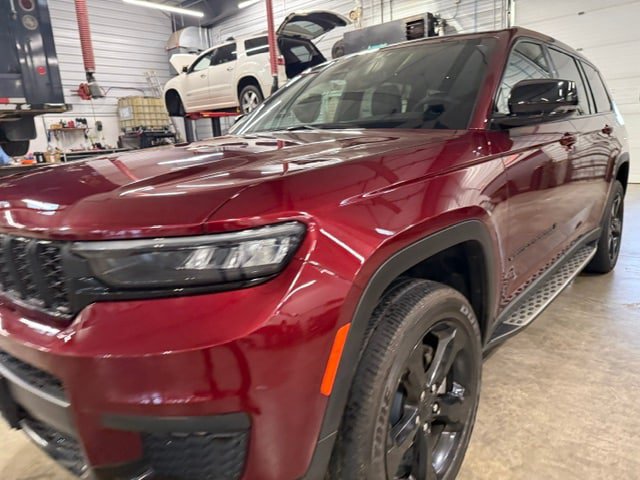 Used 2024 Jeep Grand Cherokee L Altitude AWD/4WD image 41