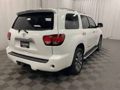 Used 2019 Toyota Sequoia Limited w/ Safety & Convenience Package image 12