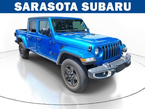 Used 2021 Jeep Gladiator Sport AWD/4WD image 1