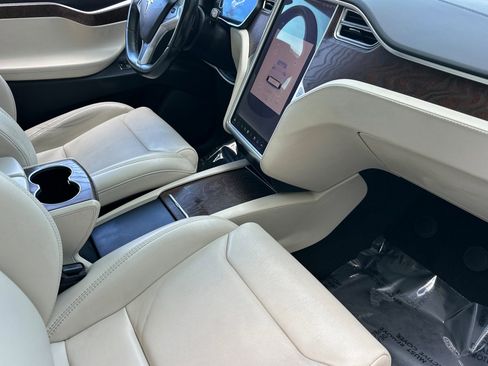 Used 2018 Tesla Model X 100D image 31