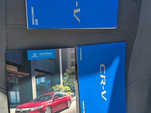 Used 2019 Honda CR-V Touring image 32
