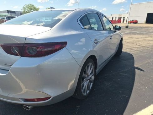Used 2020 MAZDA MAZDA3 AWD Sedan w/ Preferred Package image 8