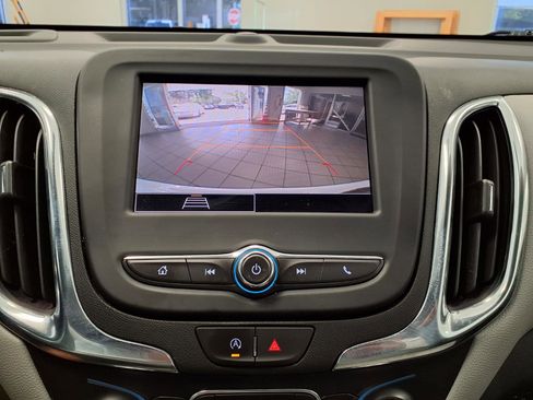 Used 2023 Chevrolet Equinox LS w/ LS Convenience Package FWD image 24