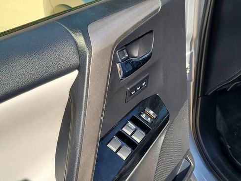Used 2018 Toyota RAV4 Limited w/ Advanced Technology Package AWD/4WD image 24