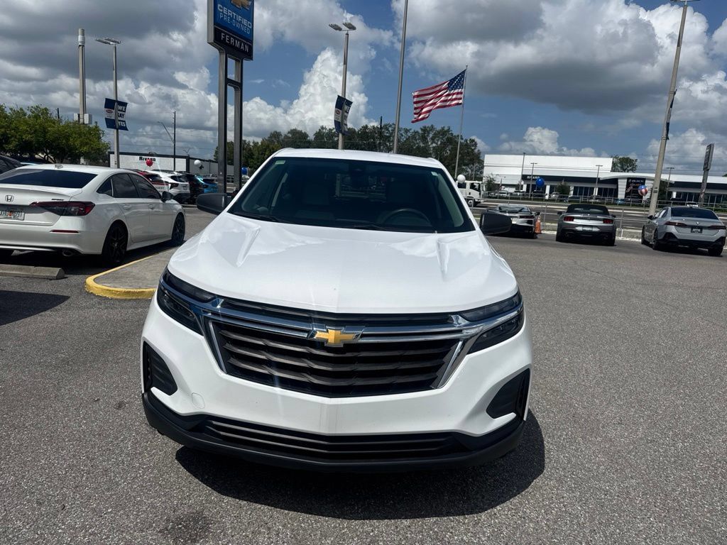 Used 2024 Chevrolet Equinox LS w/ LS Convenience Package FWD image 2