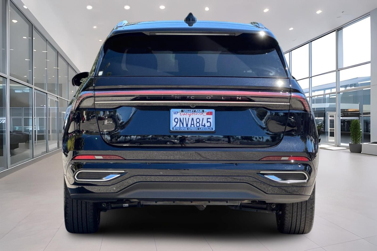 Used 2024 Lincoln Nautilus Black Label AWD/4WD image 5