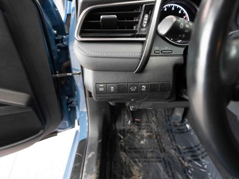 Used 2024 Toyota Camry SE image 11