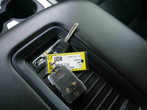 Used 2017 GMC Sierra 1500 SLT w/ SLT Premium Package image 34