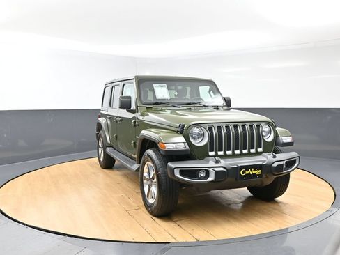 Used 2022 Jeep Wrangler Unlimited Sahara AWD/4WD image 3
