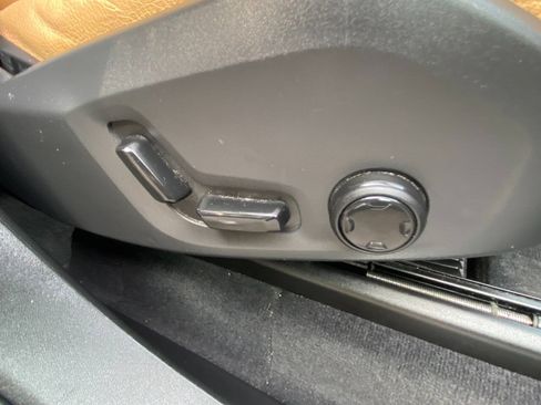 Used 2018 Volvo XC90 T6 Momentum w/ Convenience Package AWD/4WD image 63