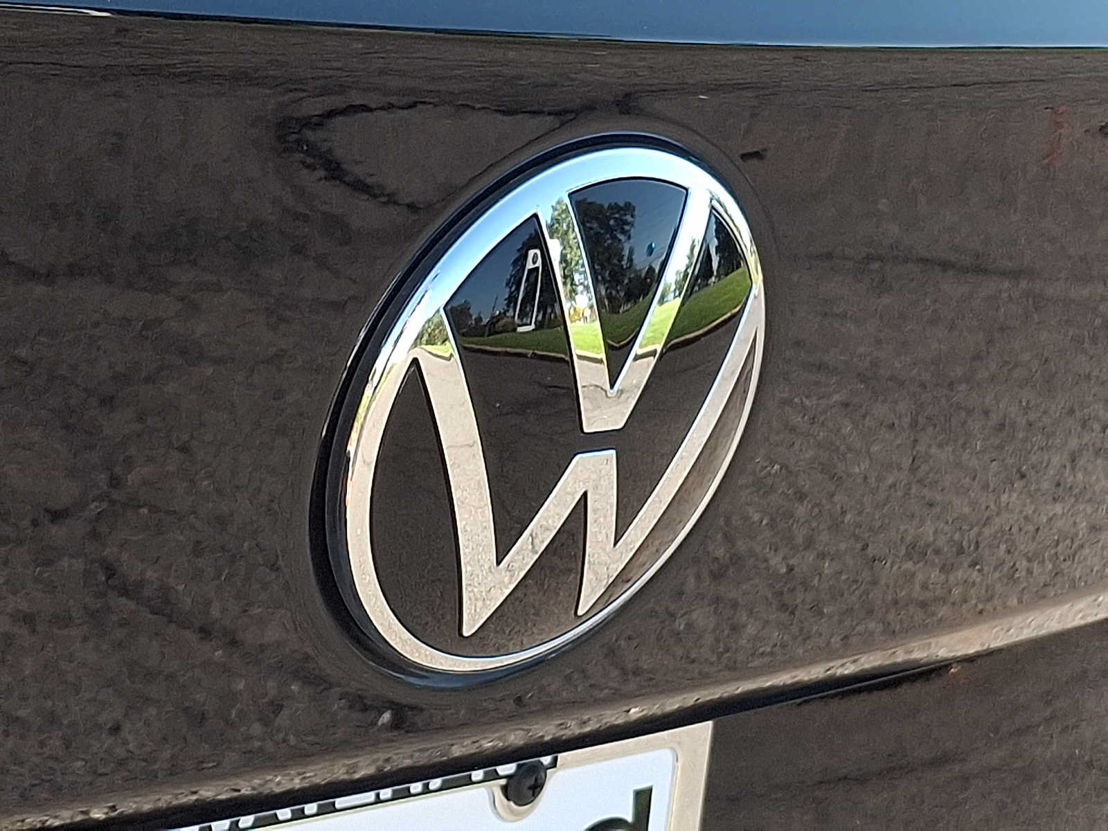 Used 2024 Volkswagen Taos SE w/ Panoramic Sunroof Package FWD image 28