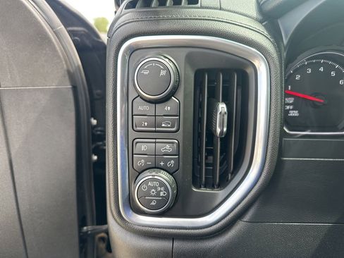 Used 2019 Chevrolet Silverado 1500 LTZ AWD/4WD image 10