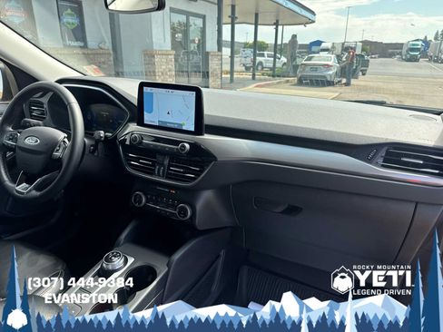 Used 2022 Ford Escape Titanium AWD/4WD image 13
