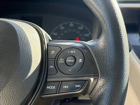 Used 2024 Toyota Corolla LE FWD image 28