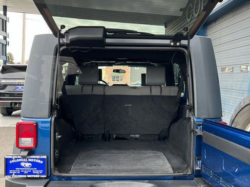 Used 2010 Jeep Wrangler Unlimited Sport image 9