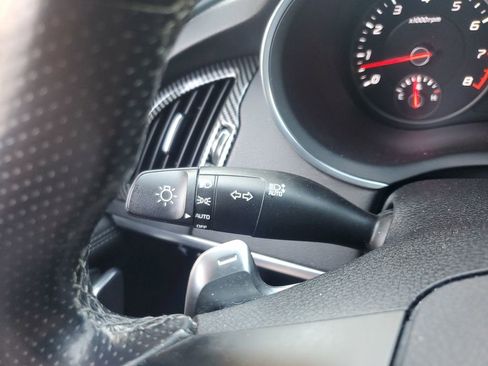 Used 2022 Kia Stinger GT1 image 19