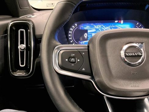 Certified 2023 Volvo XC40 B5 Plus w/ Climate Package AWD/4WD image 11