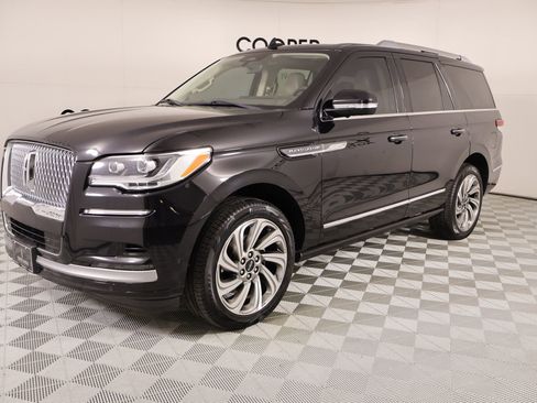 Used 2022 Lincoln Navigator Reserve image 10
