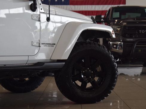 Used 2014 Jeep Wrangler Unlimited Sahara AWD/4WD image 40