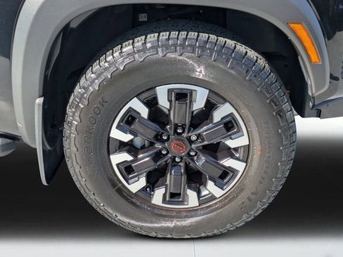 Used 2024 Nissan Frontier PRO-4X w/ Pro Convenience Package image 9