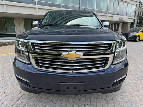 Used 2020 Chevrolet Suburban Premier AWD/4WD image 8