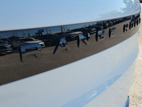 Used 2023 Land Rover Range Rover Sport SE Dynamic image 9