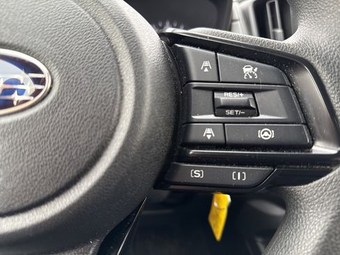 Used 2024 Subaru Crosstrek 2.0i image 19