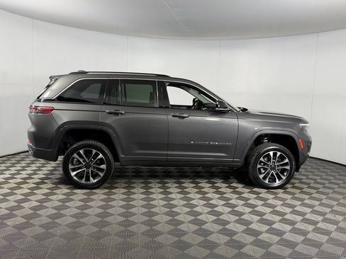 Certified 2022 Jeep Grand Cherokee Overland AWD/4WD image 6