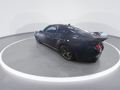 Used 2025 Ford Mustang Dark Horse image 6