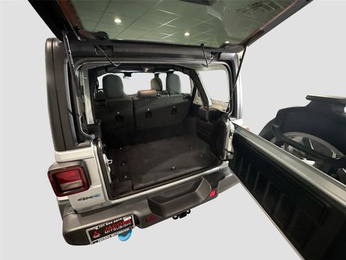 Used 2024 Jeep Wrangler Sport S w/ Convenience Group image 17