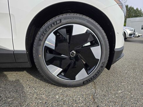 New 2026 Volvo EX30 Ultra w/ Climate Package AWD/4WD image 9