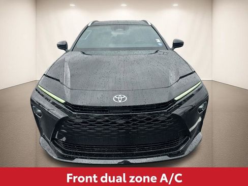 Used 2025 Toyota Crown Signia image 16