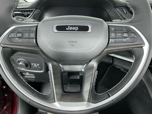 New 2026 Jeep Grand Cherokee Altitude AWD/4WD image 3
