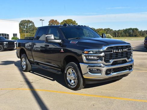 New 2026 RAM 2500 Tradesman AWD/4WD image 3