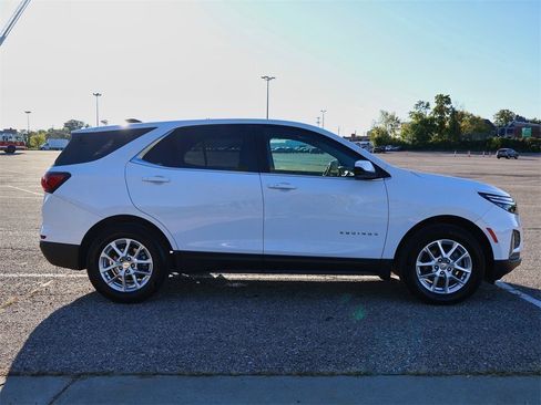 Used 2022 Chevrolet Equinox LT image 6