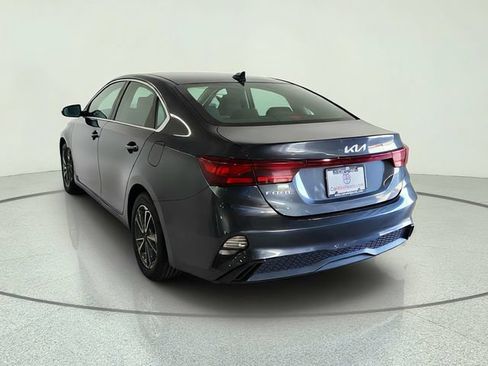 Used 2022 Kia Forte LXS FWD image 5