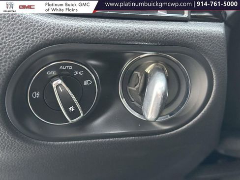 Used 2023 Porsche Macan image 20