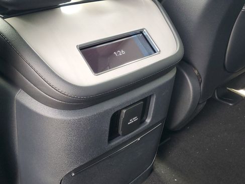 New 2026 Lincoln Navigator Reserve AWD/4WD image 29
