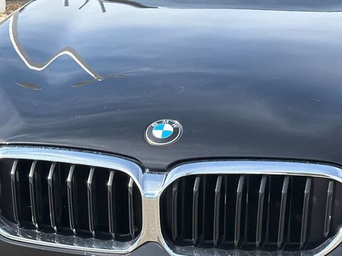 Used 2021 BMW 530i w/ Convenience Package RWD image 16