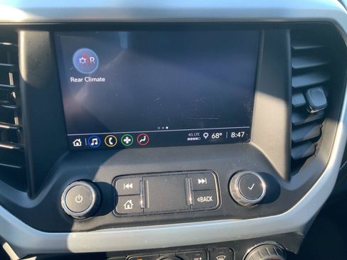 Used 2021 GMC Acadia SLE w/ Elevation Edition FWD image 36