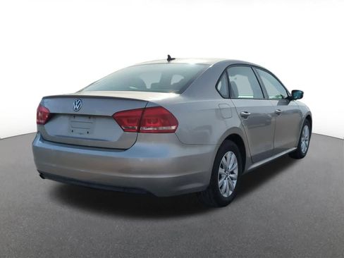 Used 2013 Volkswagen Passat 2.5 S FWD image 6