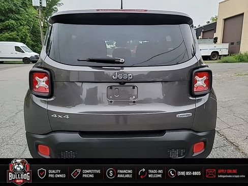 Used 2016 Jeep Renegade Latitude w/ Cold Weather Group AWD/4WD image 7