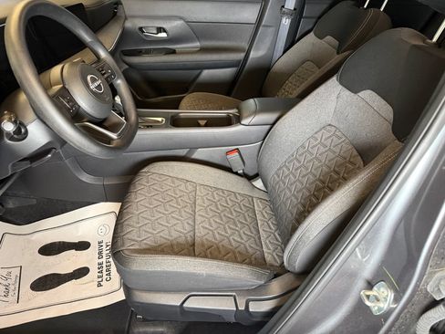 Used 2025 Nissan Kicks SV FWD image 21