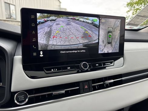 Used 2025 Mitsubishi Outlander AWD image 34