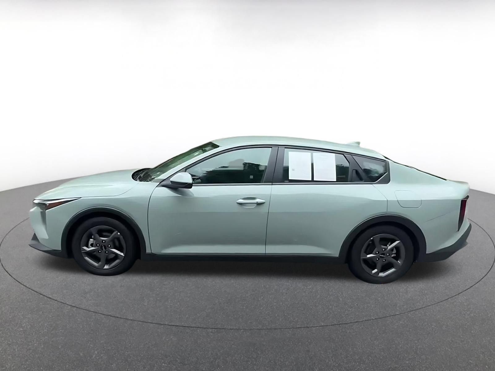 Used 2026 Kia K4 FWD image 8