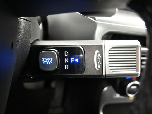 New 2026 Hyundai Ioniq 9 Limited image 17