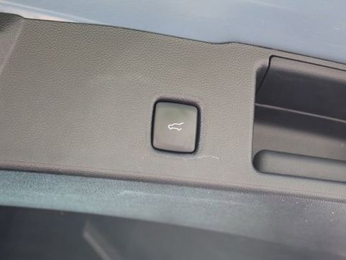 Used 2025 Ford Escape ST-Line w/ Tech Pack #1 AWD/4WD image 6